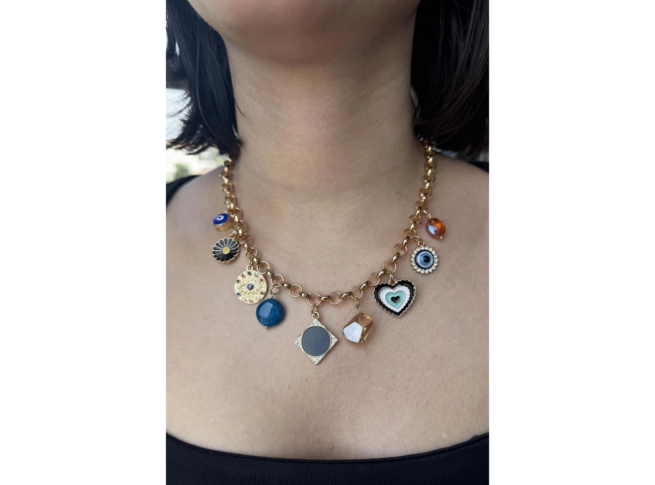 Altın Renk Karışık Figürlü Kolye