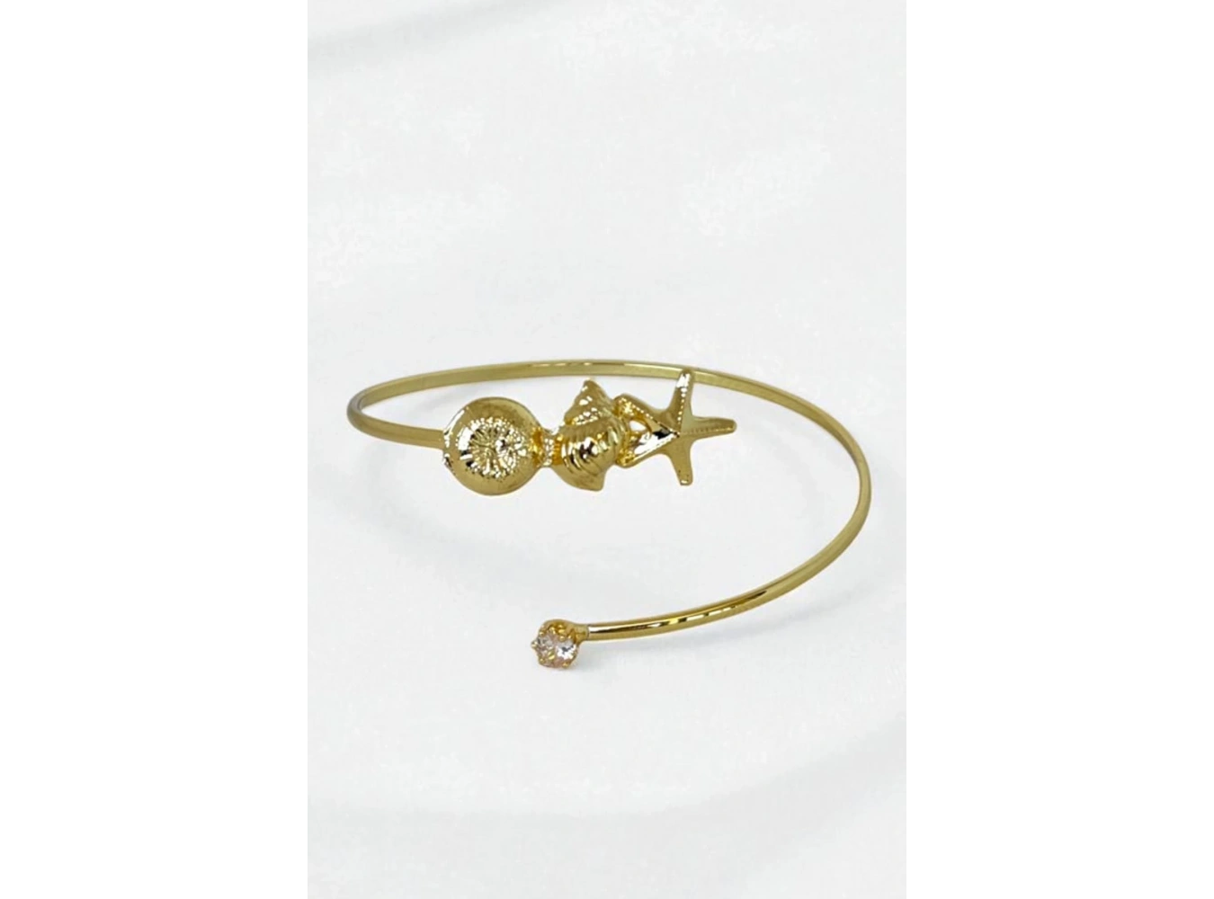 Altın Renk Karışık Figürlü Taş Detaylı Tasarım Bileklik Kol Aksesuarı