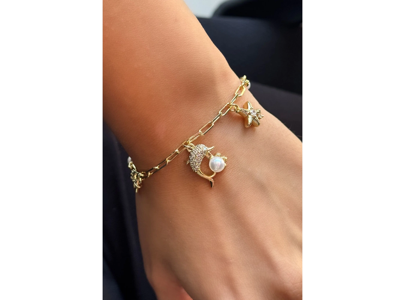 Altın Renk Karışık Figürlü Taş Ve İnci Detaylı YSX Bileklik