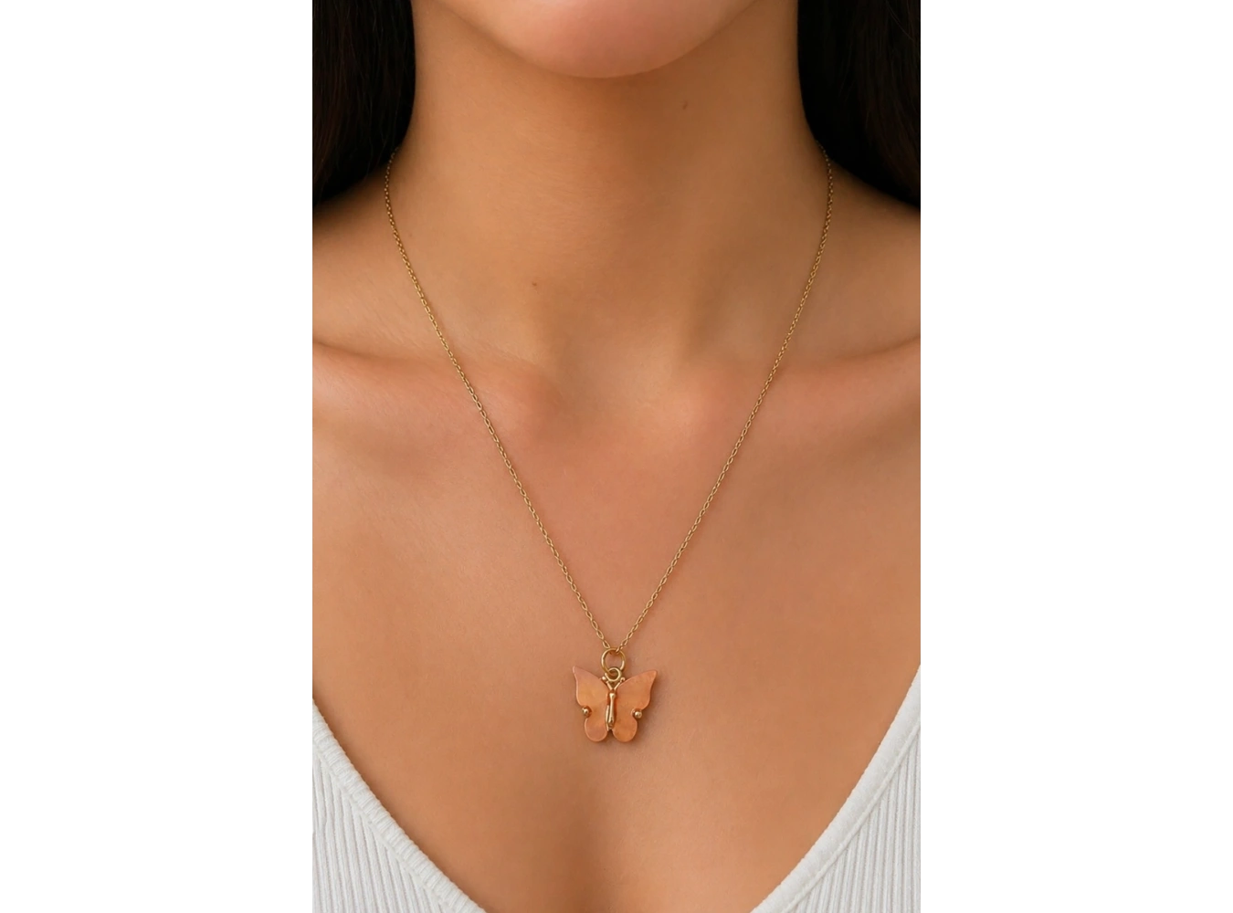 Altın Renk Kelebek Figürlü Çelik Kolye