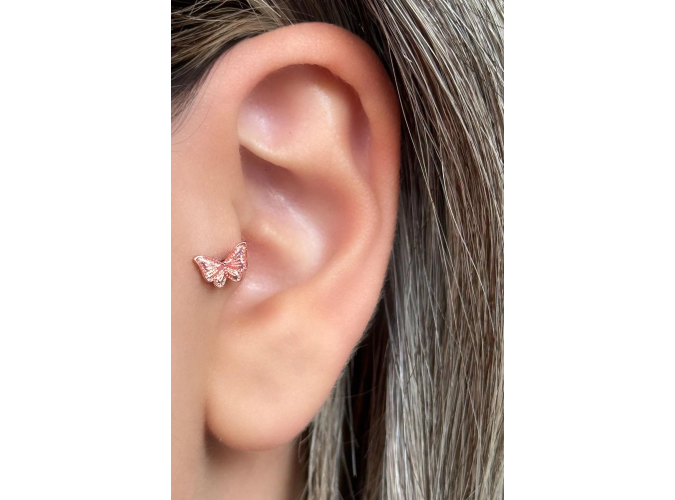 Altın Renk Kelebek Figürlü Çelik Tragus/Kıkırdak Küpe/Piercing (Tek)