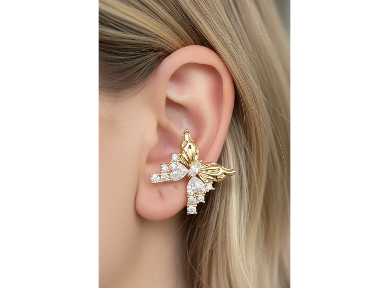 Altın Renk Kelebek Figürlü Taş Detaylı 14K Altın Kaplama TX Ear Cuff (Tek)