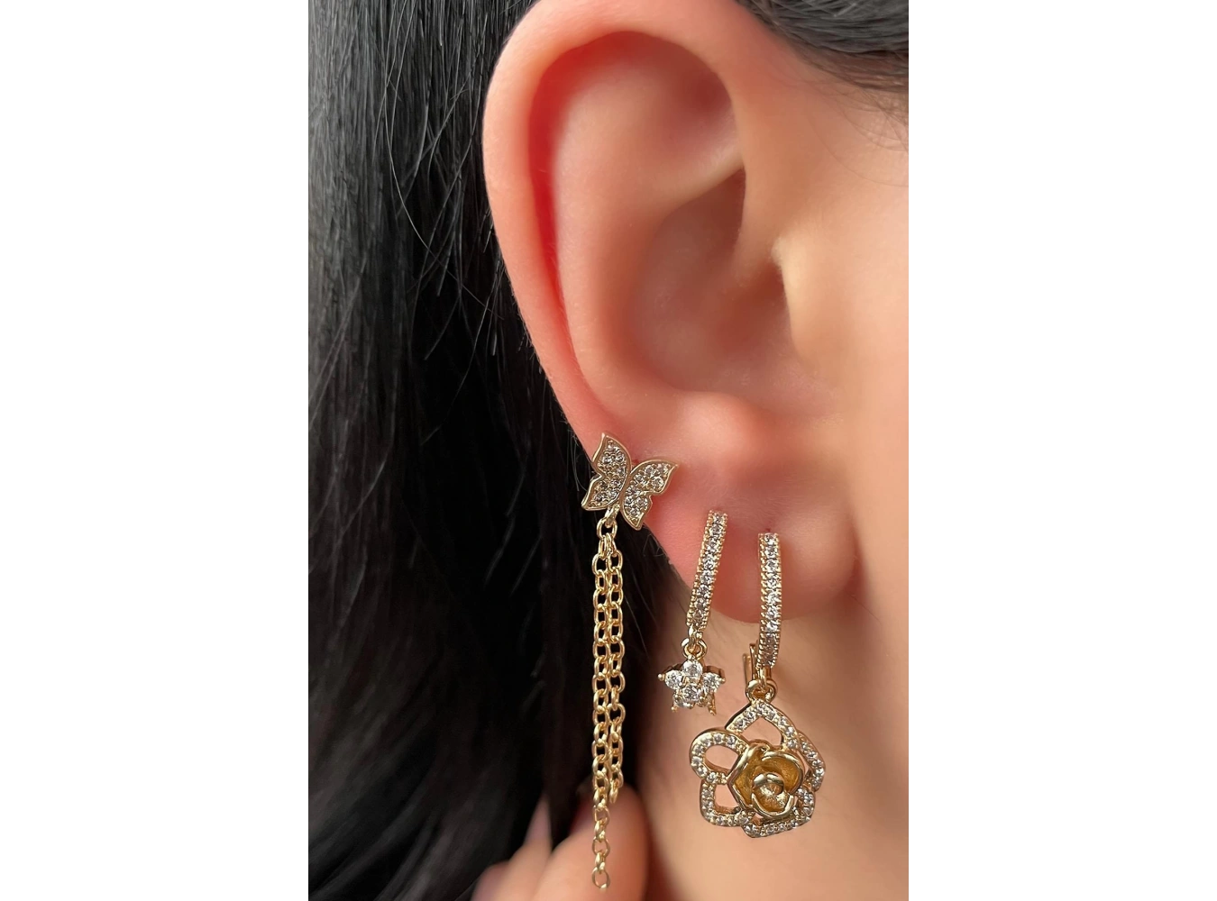 Altın Renk Kelebek Figürlü Taş Detaylı 3lü YSX Küpe Set