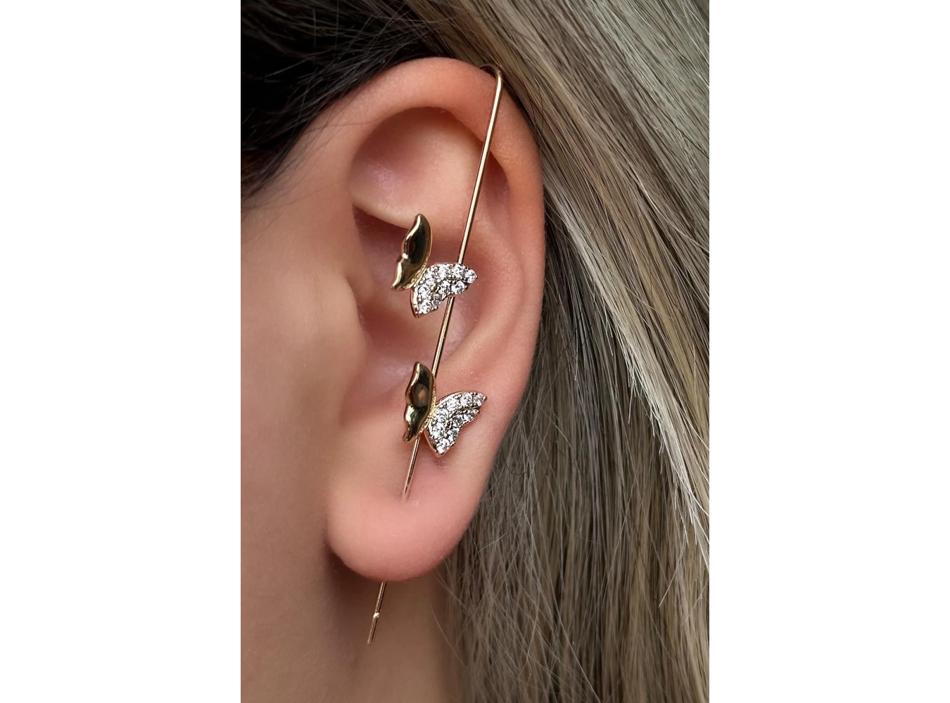 Altın Renk Kelebek Figürlü Taş Detaylı Çelik Xuping Küpe (Çift)