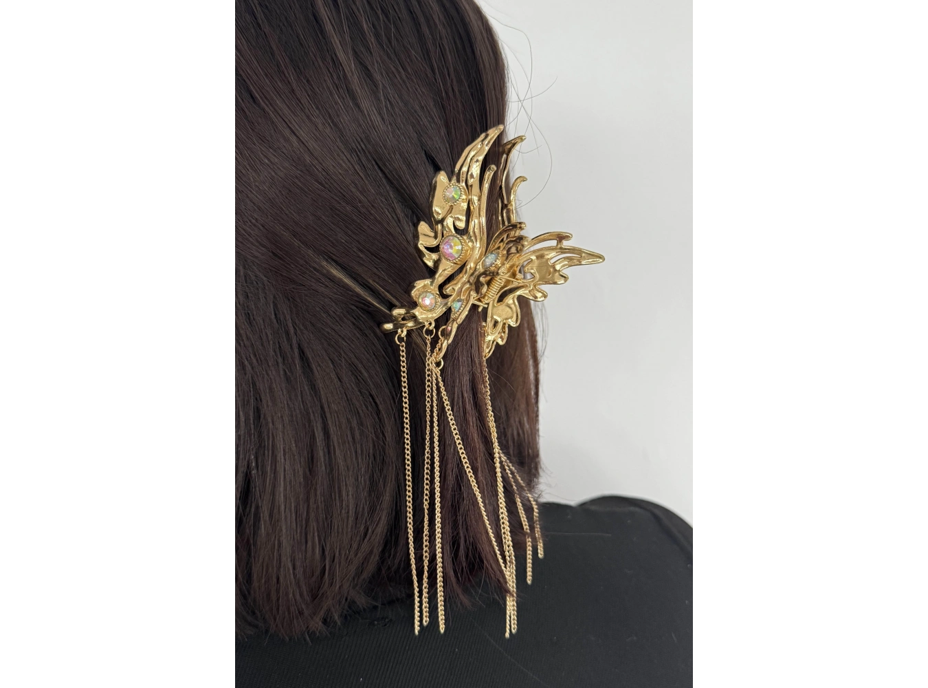 Altın Renk Kelebek Figürlü Taş Detaylı Sallantılı Metal Mandal Toka