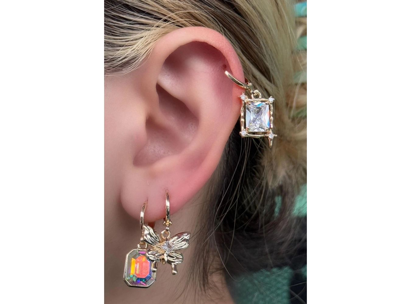 Altın Renk Kelebek Figürlü Taş Detaylı VİP 3lü YSX Küpe Set