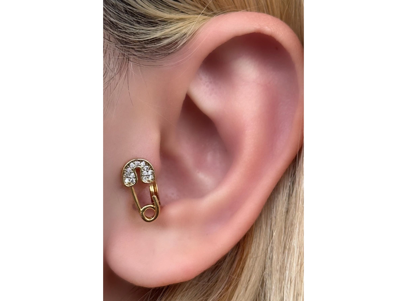 Altın Renk Kilit Figürlü Taş Detaylı Cerrahi Çelik Halka Tragus/Kıkırdak Küpe/Piercing (Tek)