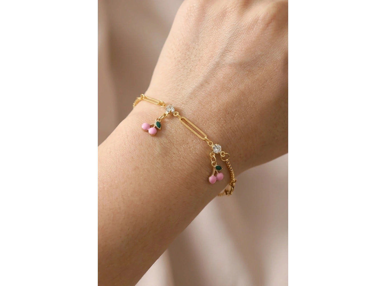 Altın Renk Kiraz Figürlü Çelik Bileklik