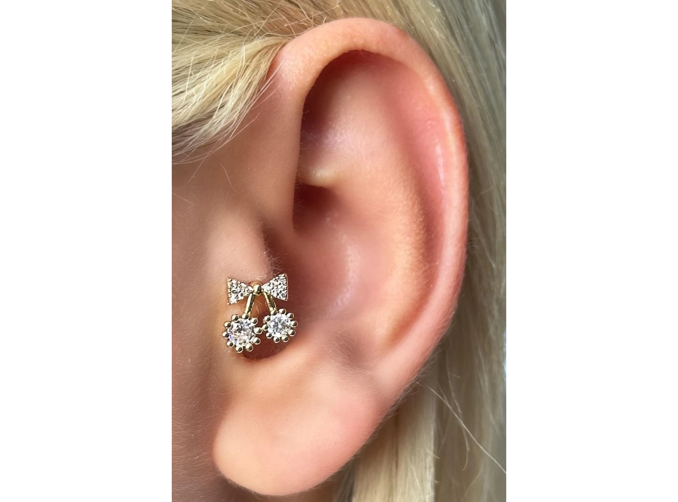 Altın Renk Kiraz Figürlü Çelik Tragus/Kıkırdak Küpe/Piercing (Tek)