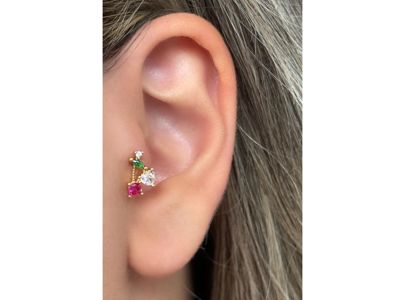 Altın Renk Kiraz Figürlü Taş Detaylı Çelik Tragus/Kıkırdak Küpe/Piercing (Tek)