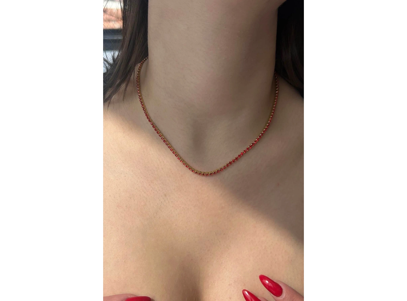 Altın Renk Kırmızı Taşlı Su Yolu Kolye