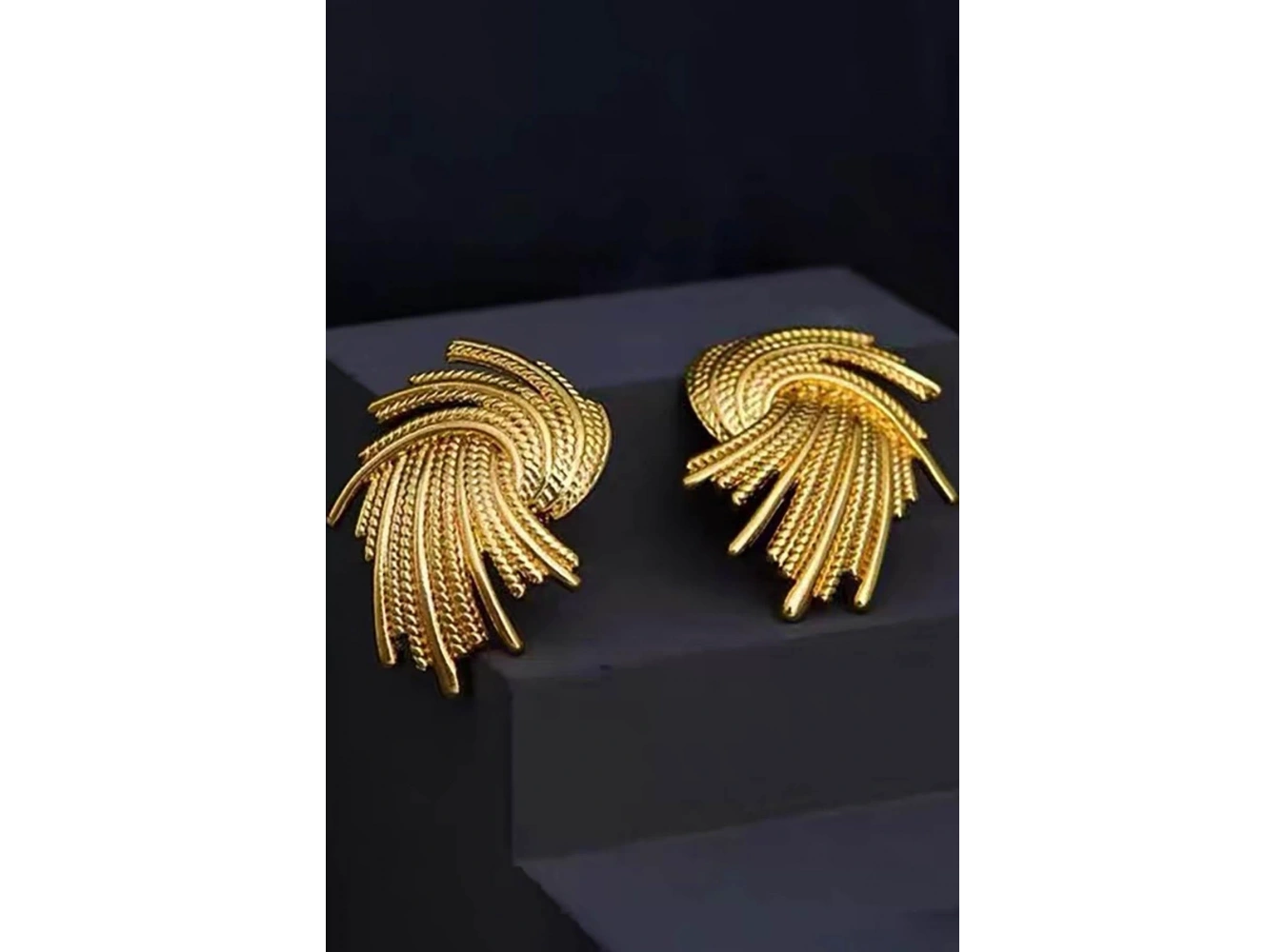 Altın Renk Küpe (Çift)