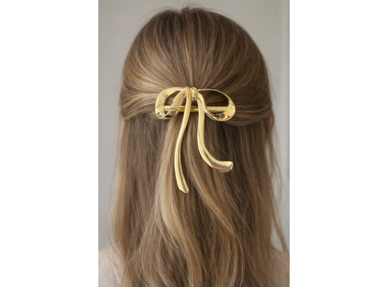 Altın Renk Kurdele Figürlü Metal Pens Toka