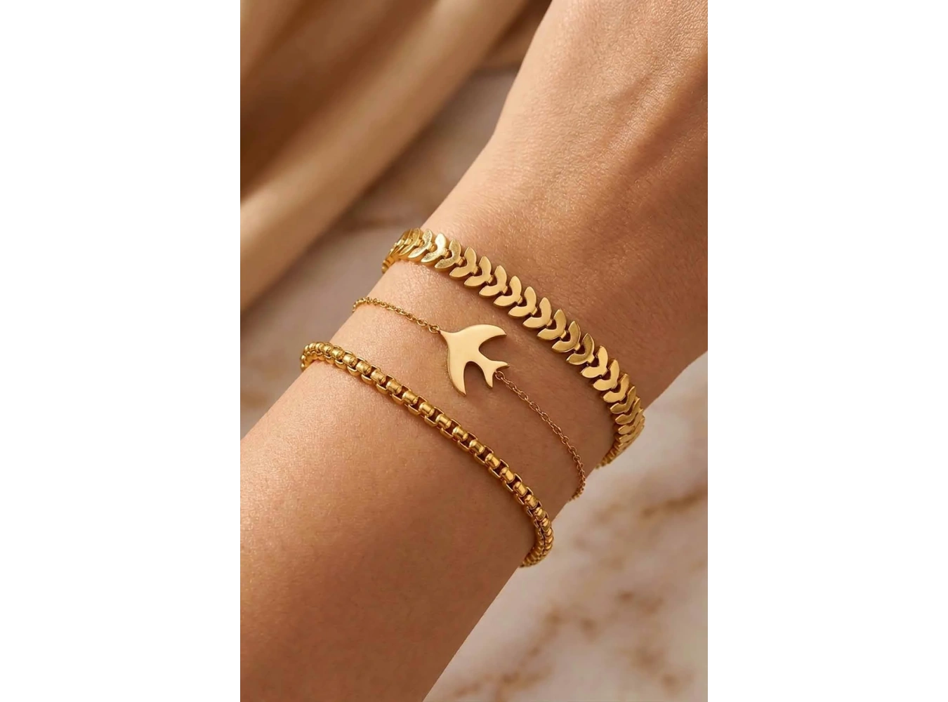 Altın Renk Kuş Figürlü 3lü Çelik Bileklik