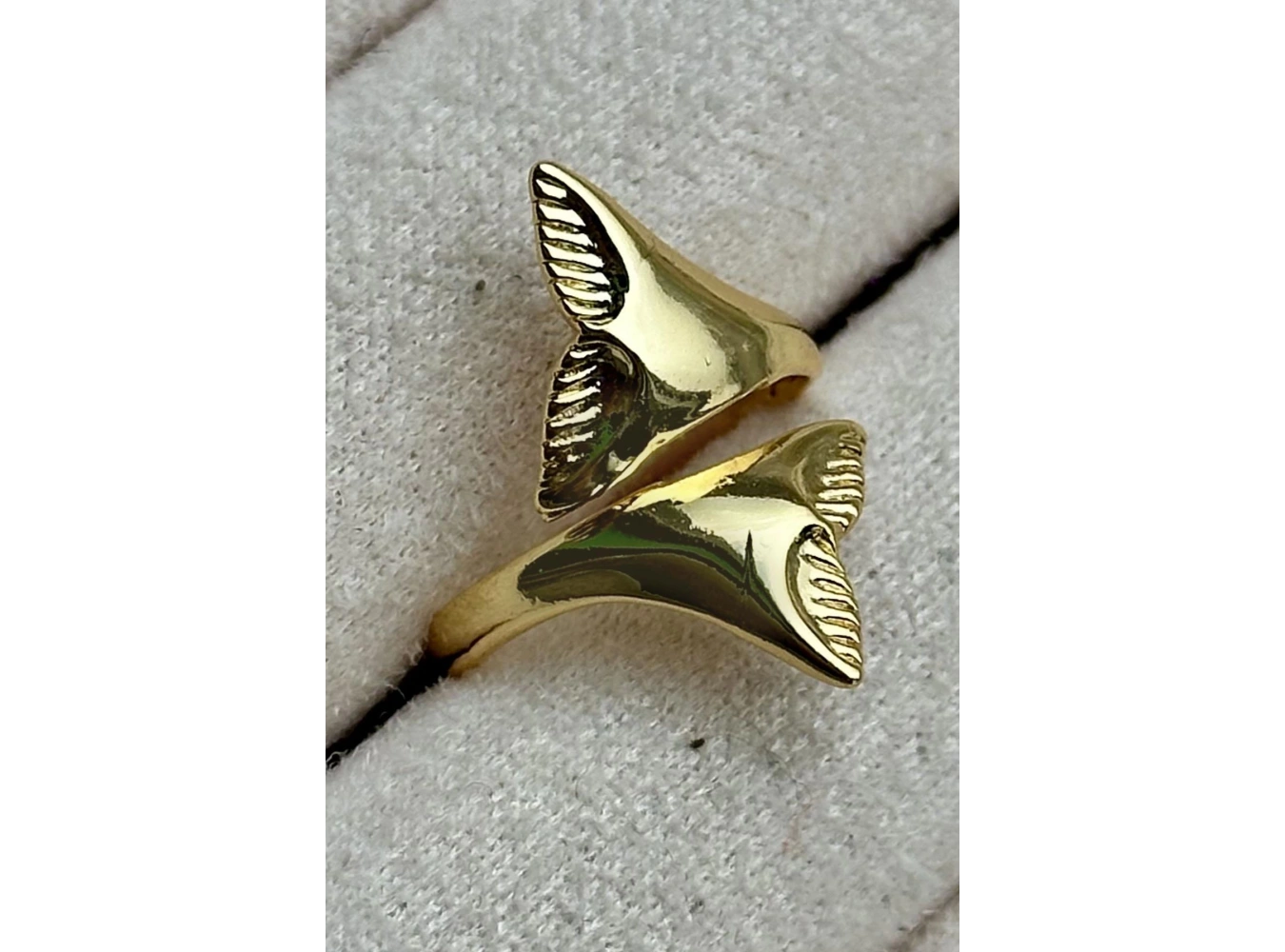 Altın Renk Kuyruk Figürlü Ayarlanabilir Yüzük