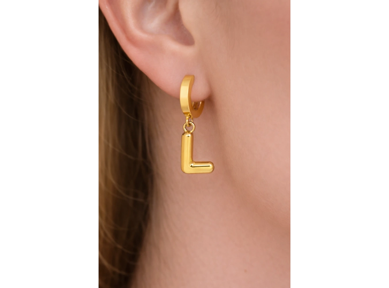 Altın Renk L Harf Çelik Küpe (Çift)