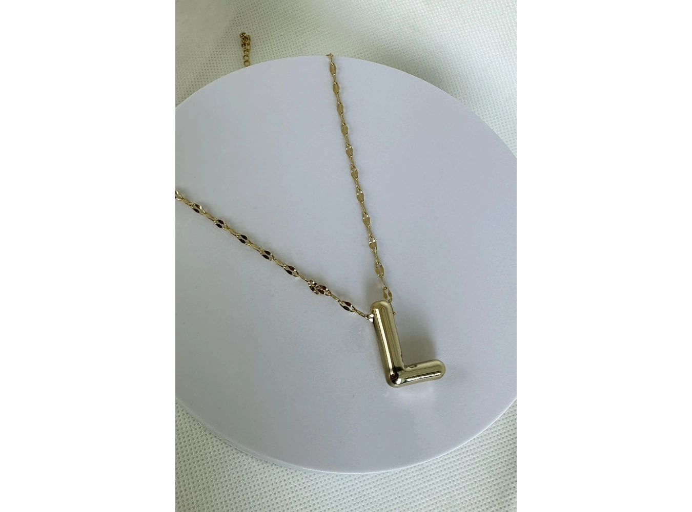 Altın Renk L Harfli Çelik Balon Kolye