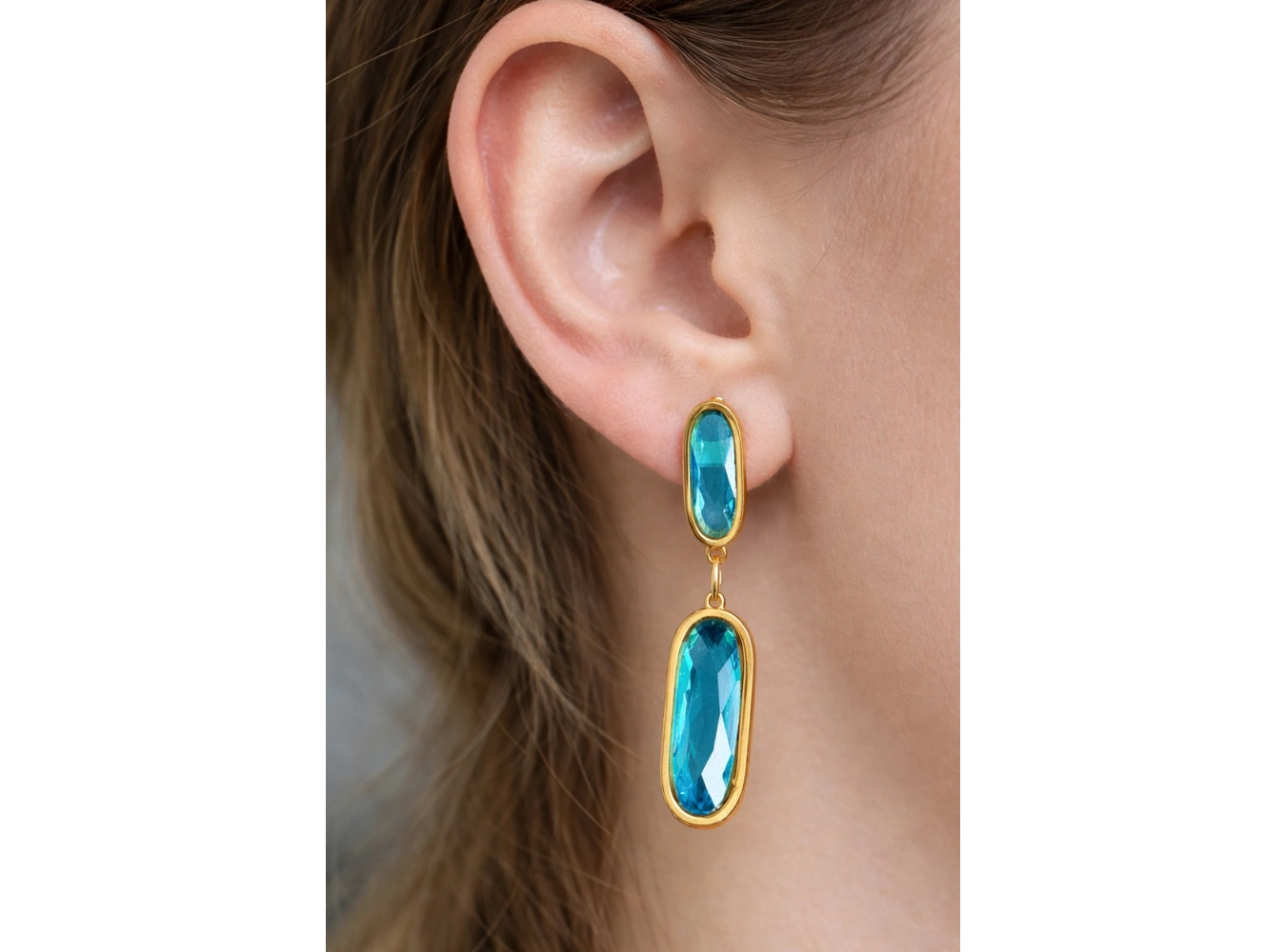 Altın Renk Mavi Taş Detaylı Çelik Küpe (Çift)