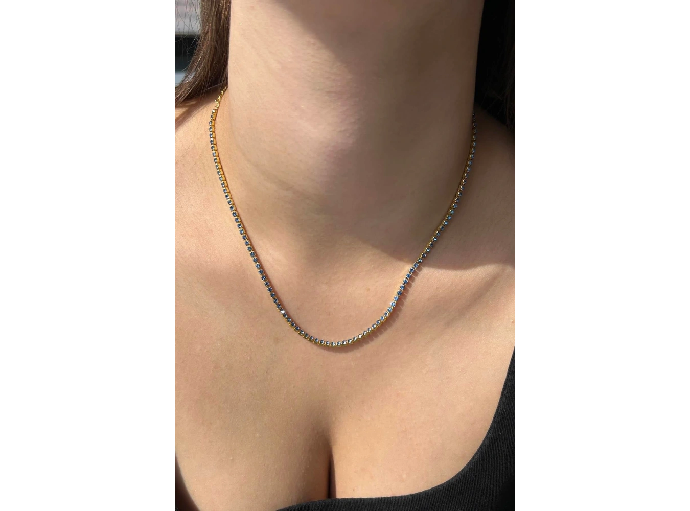 Altın Renk Mavi Taşlı Su Yolu Kolye