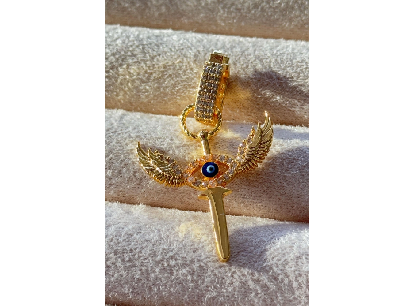 Altın Renk Melek Figürlü Ajda Charm