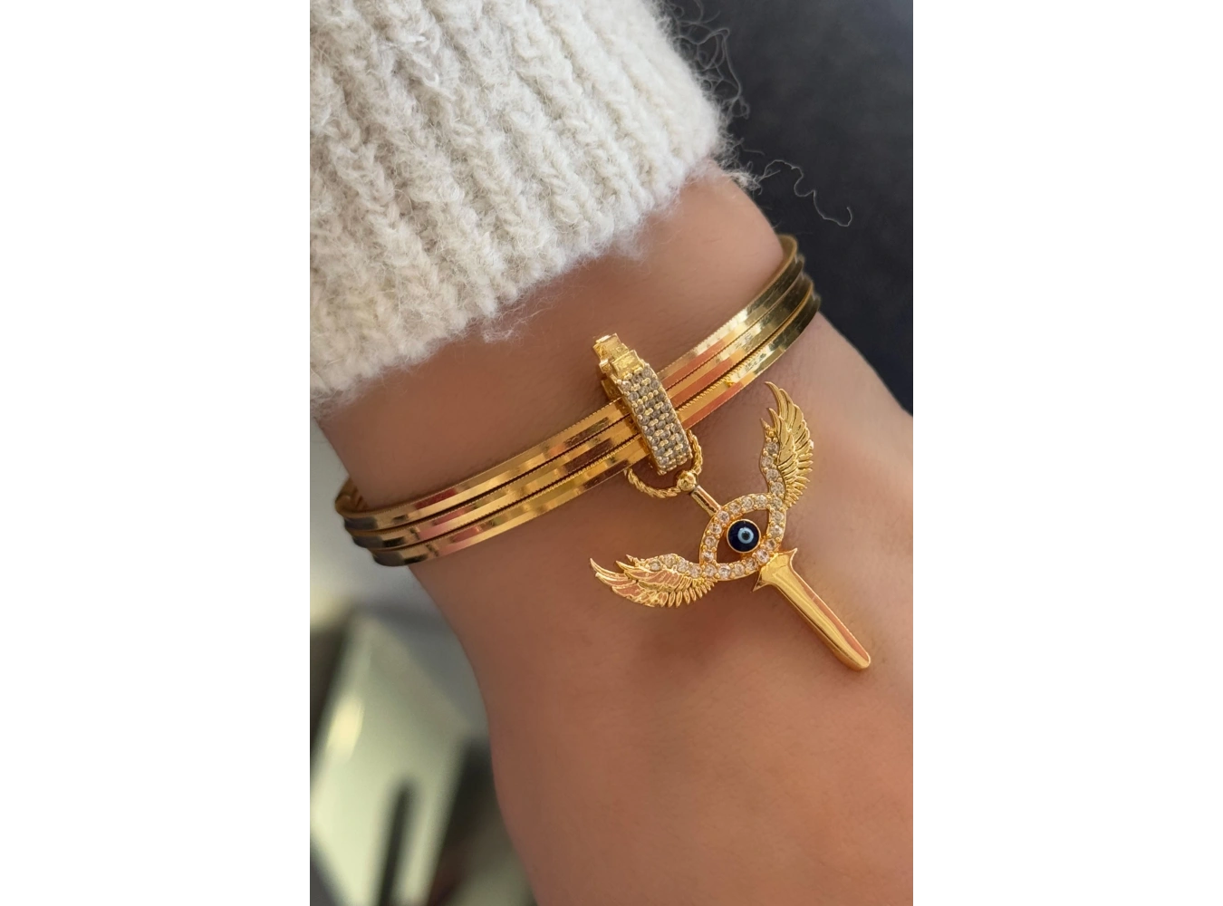 Altın Renk Melek Figürlü Ajda Charm