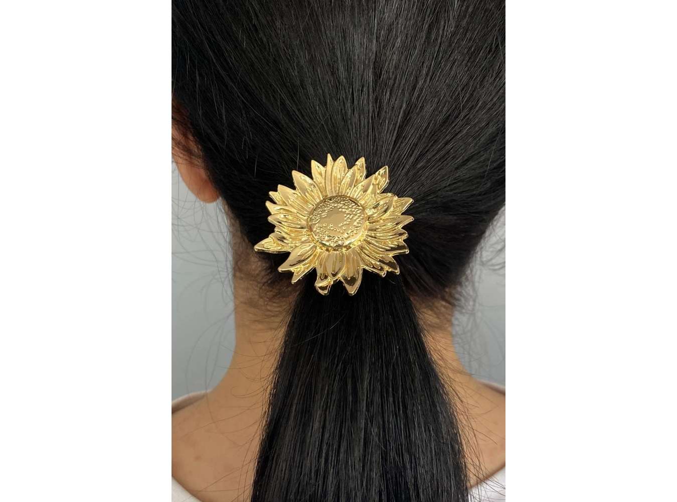 Altın Renk Metal Çiçek Figürlü Lastik Toka