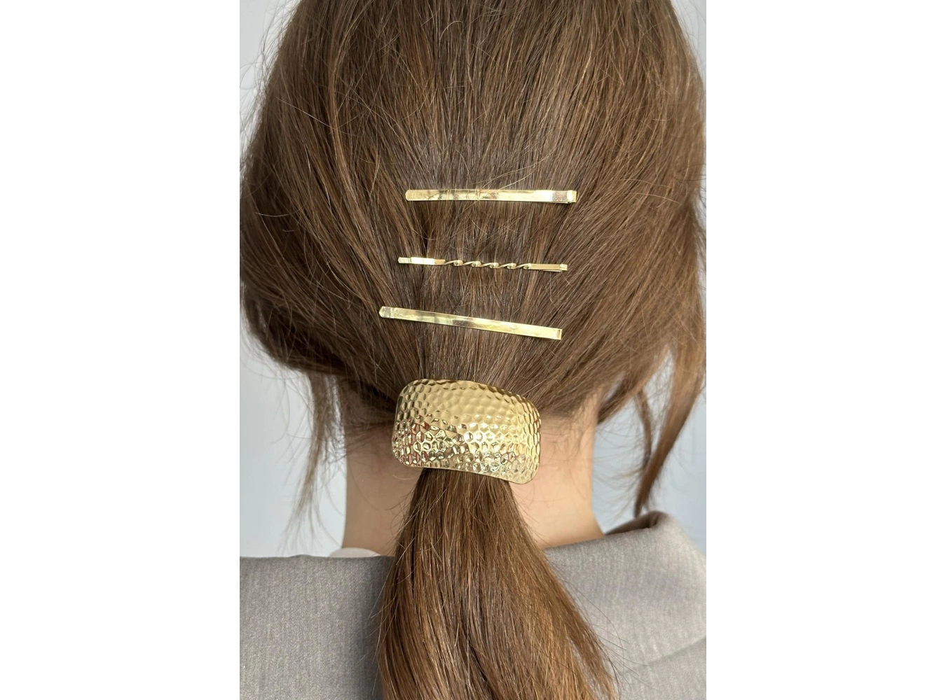 Altın Renk Metal Detaylı Lastik Ve Tel Toka Set