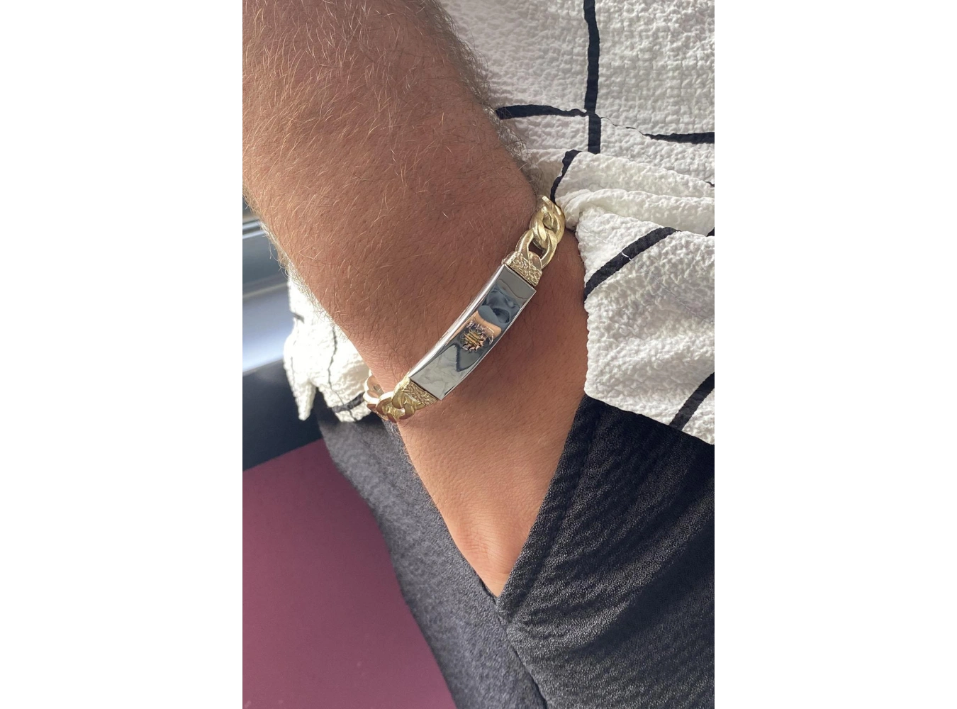 Altın Renk Metal Detaylı Yıldız Figürlü Çelik Erkek Bileklik