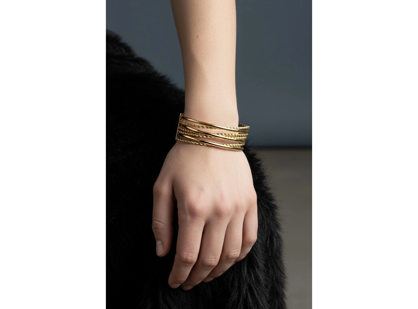 Altın Renk Metal Kelepçe Bileklik