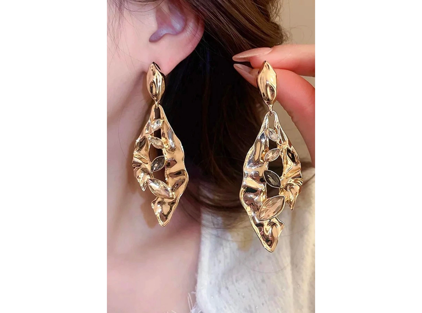 Altın Renk Metal Taşlı Küpe (Çift)