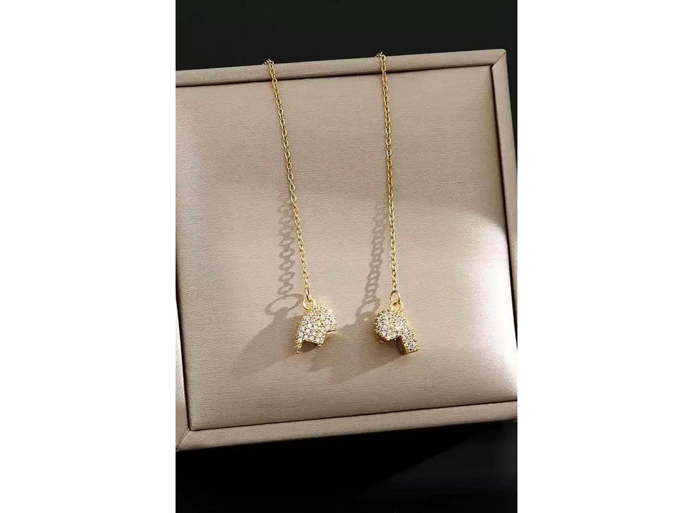 Altın  Renk Mıknatıslı Kalp Figürlü Taşlı Çelik Kolye