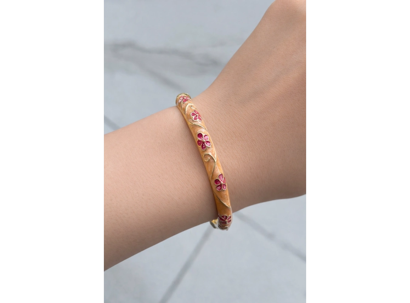 Altın Renk Mineli Kelepçe Bileklik