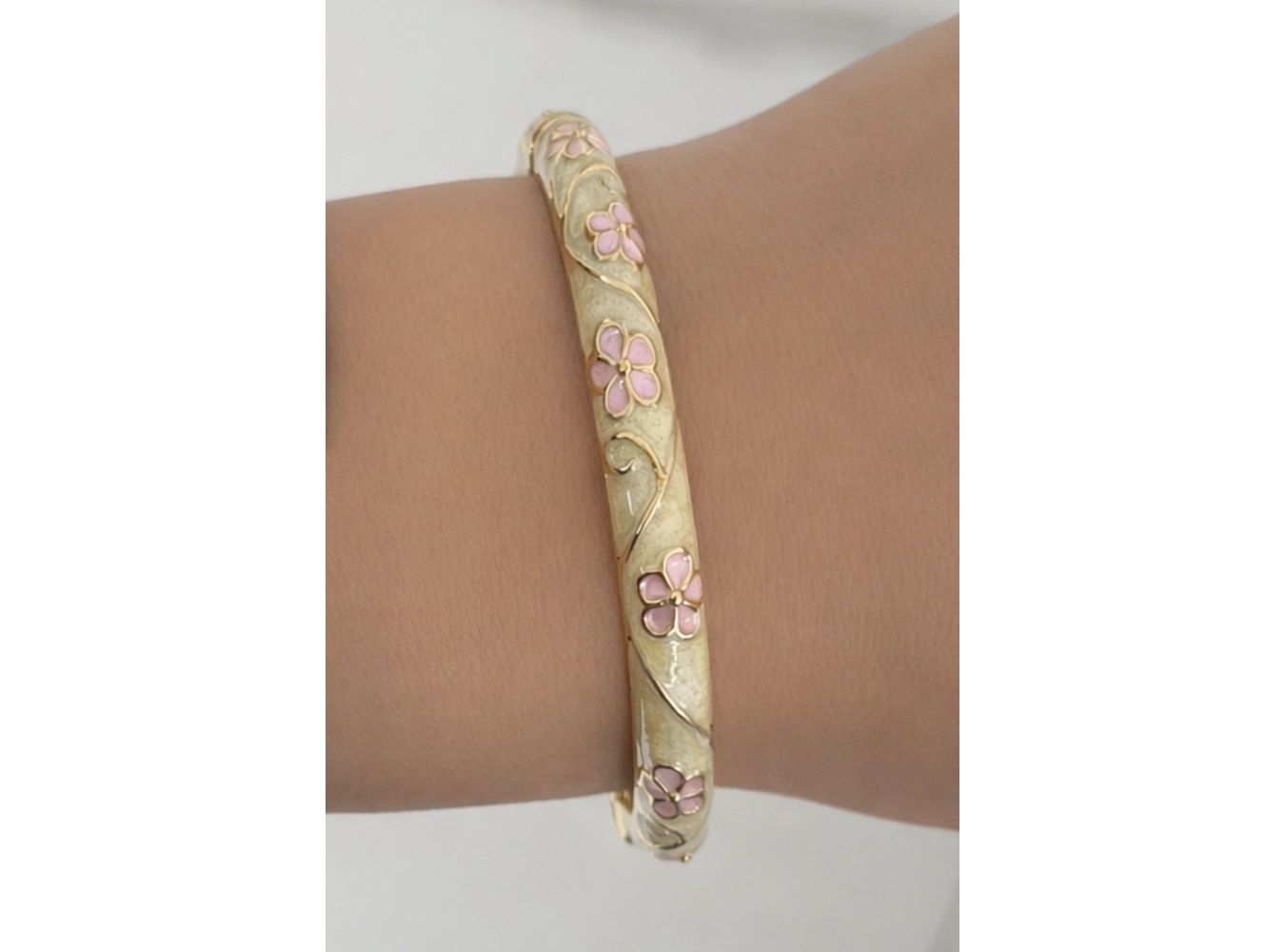 Altın Renk Mineli Kelepçe Bileklik