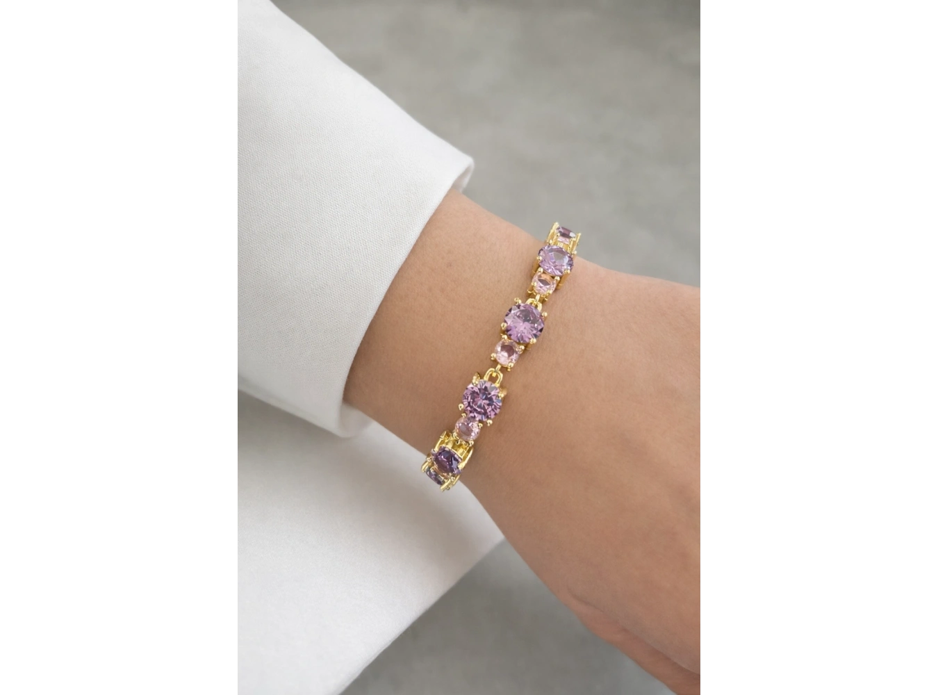 Altın Renk Mor Taş Detaylı 14K Altın Kaplama VİP Bileklik