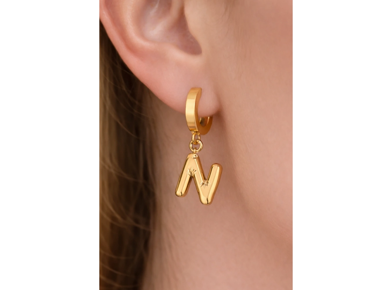 Altın Renk N Harf Çelik Küpe (Çift)