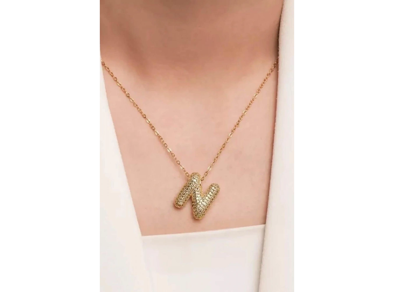 Altın Renk N Harf Taş Detaylı Çelik Kolye