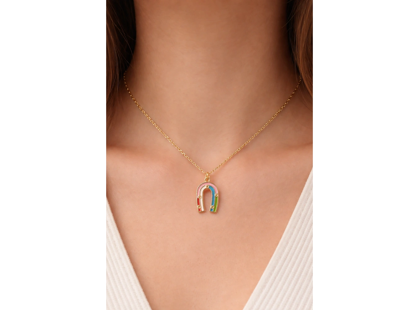 Altın Renk Nal Figürlü Çelik Kolye