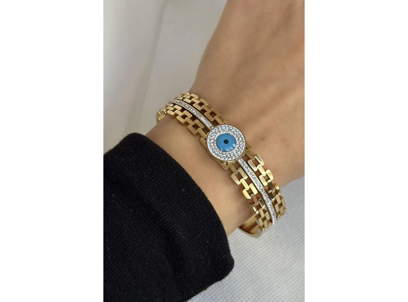 Altın Renk Nazar Boncuğu Figürlü Taş Detaylı Çelik Kelepçe Bileklik