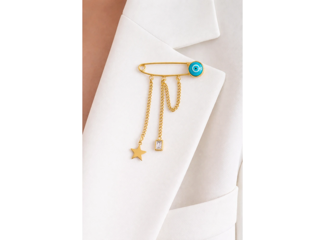 Altın Renk Nazar Boncuk Figürlü Kilitli İğne Figürlü Çelik Küpe (Çift)