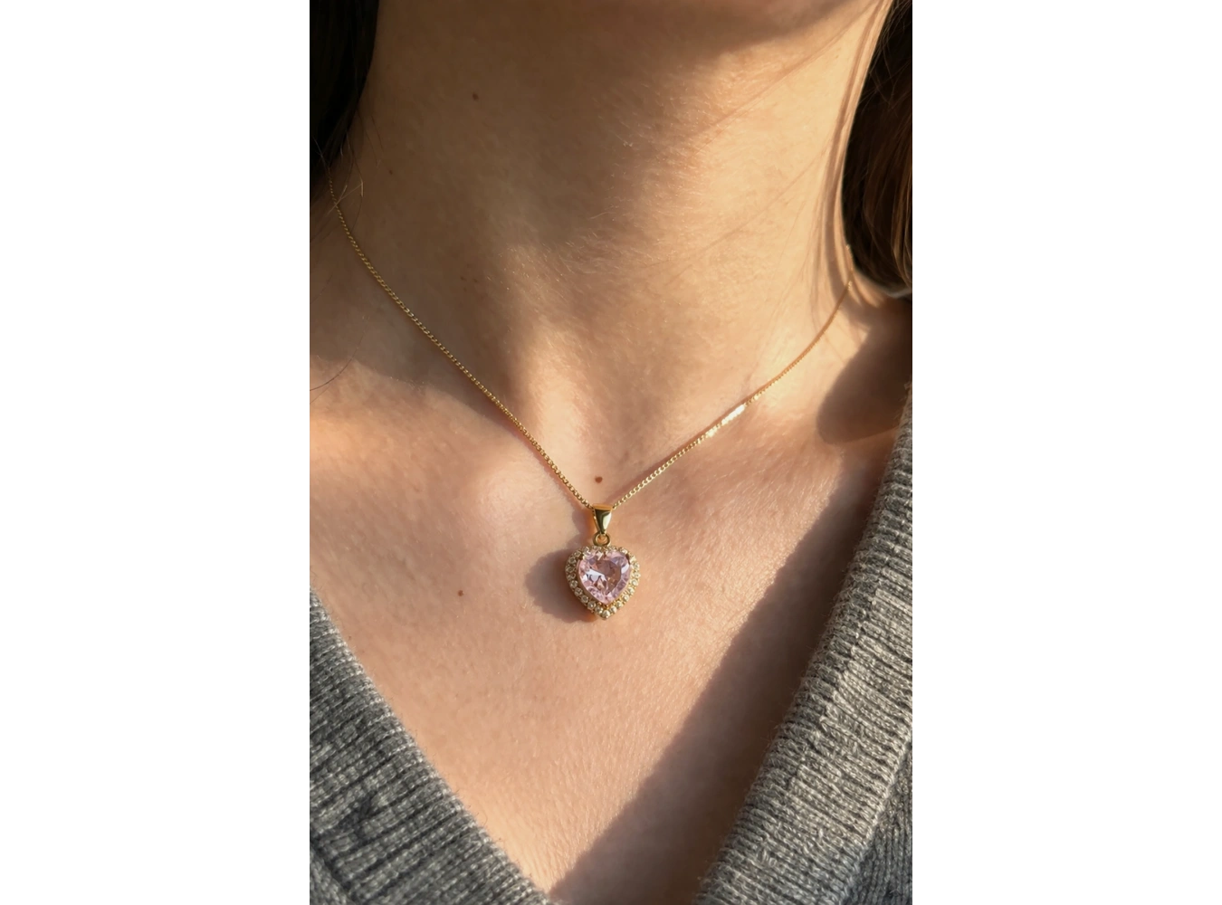 Altın Renk Pembe Kalp Figürlü Çelik Kolye