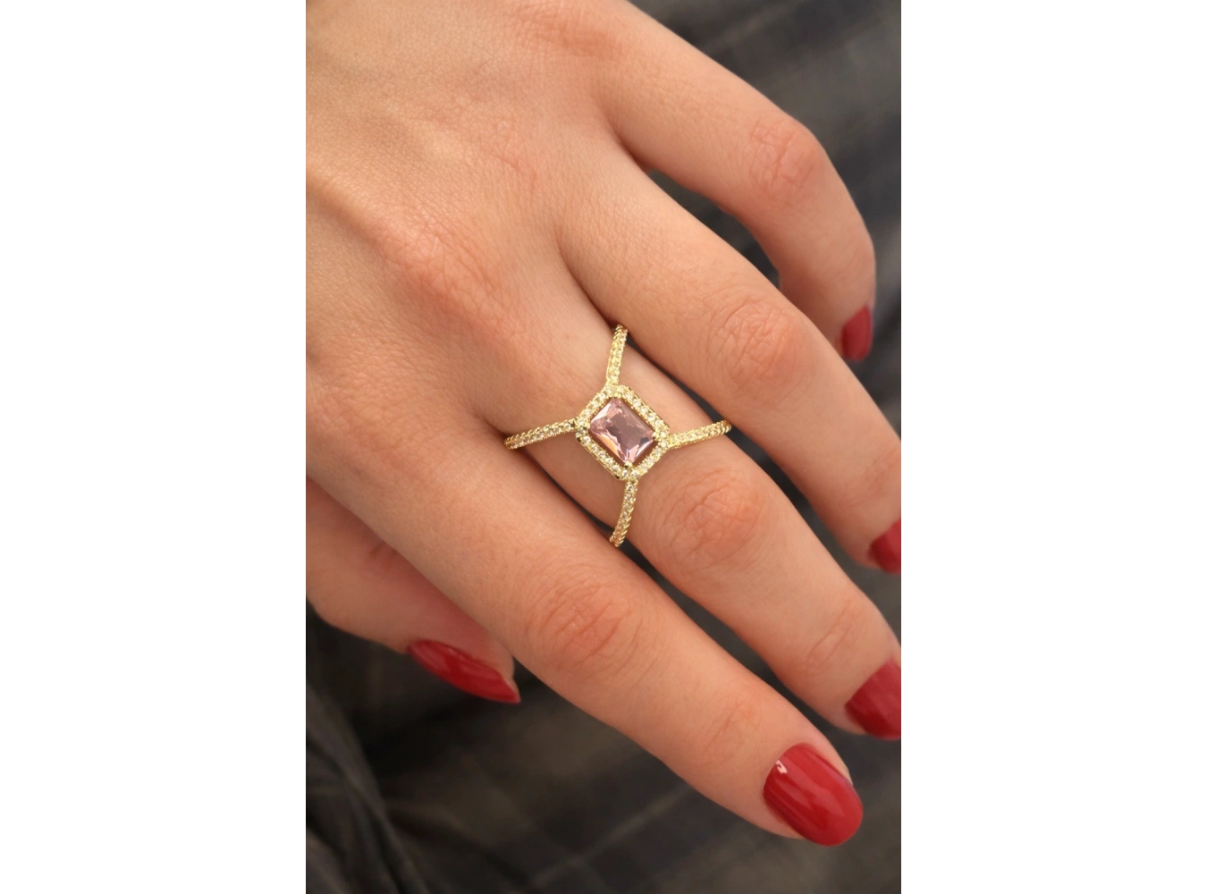 Altın Renk Pembe Taş Detaylı Ayarlanabilir Yüzük