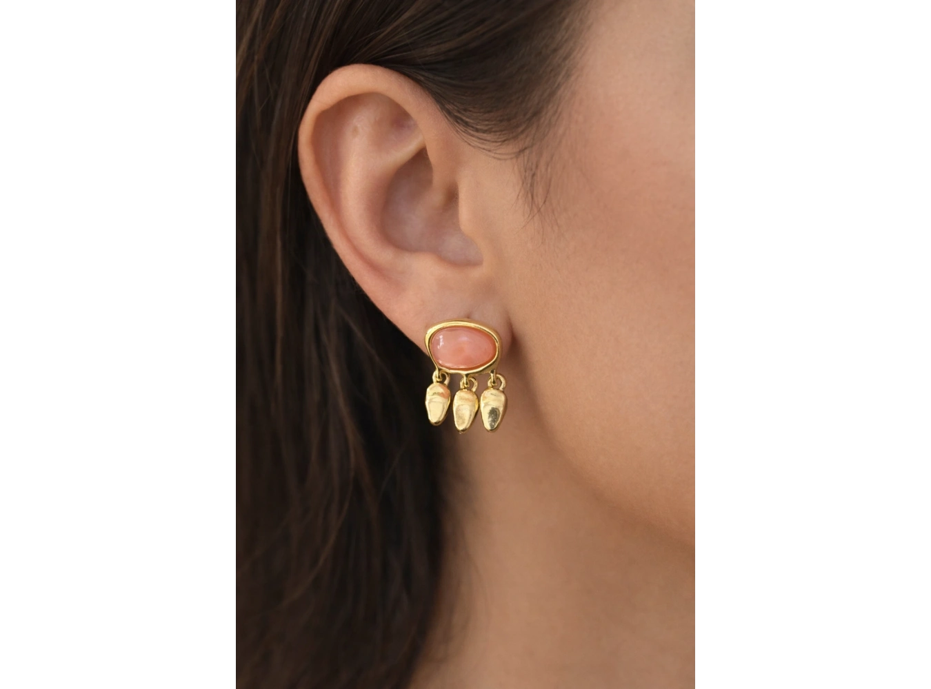 Altın Renk Pembe Taş Detaylı Küpe (Çift)