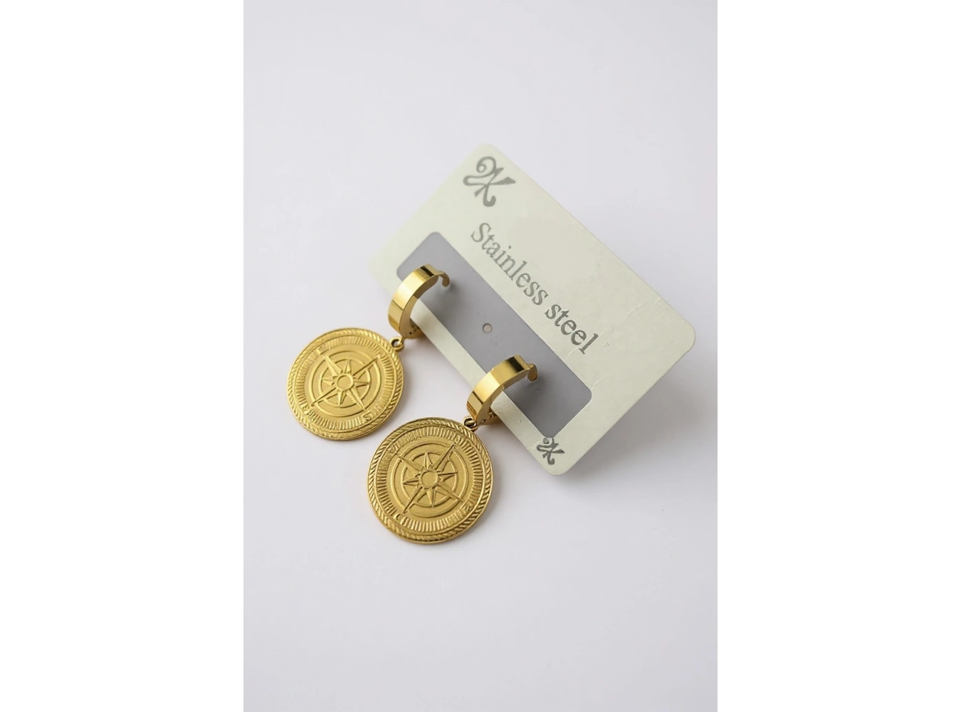 Altın Renk Pusula Figürlü Çelik Küpe (Çift)