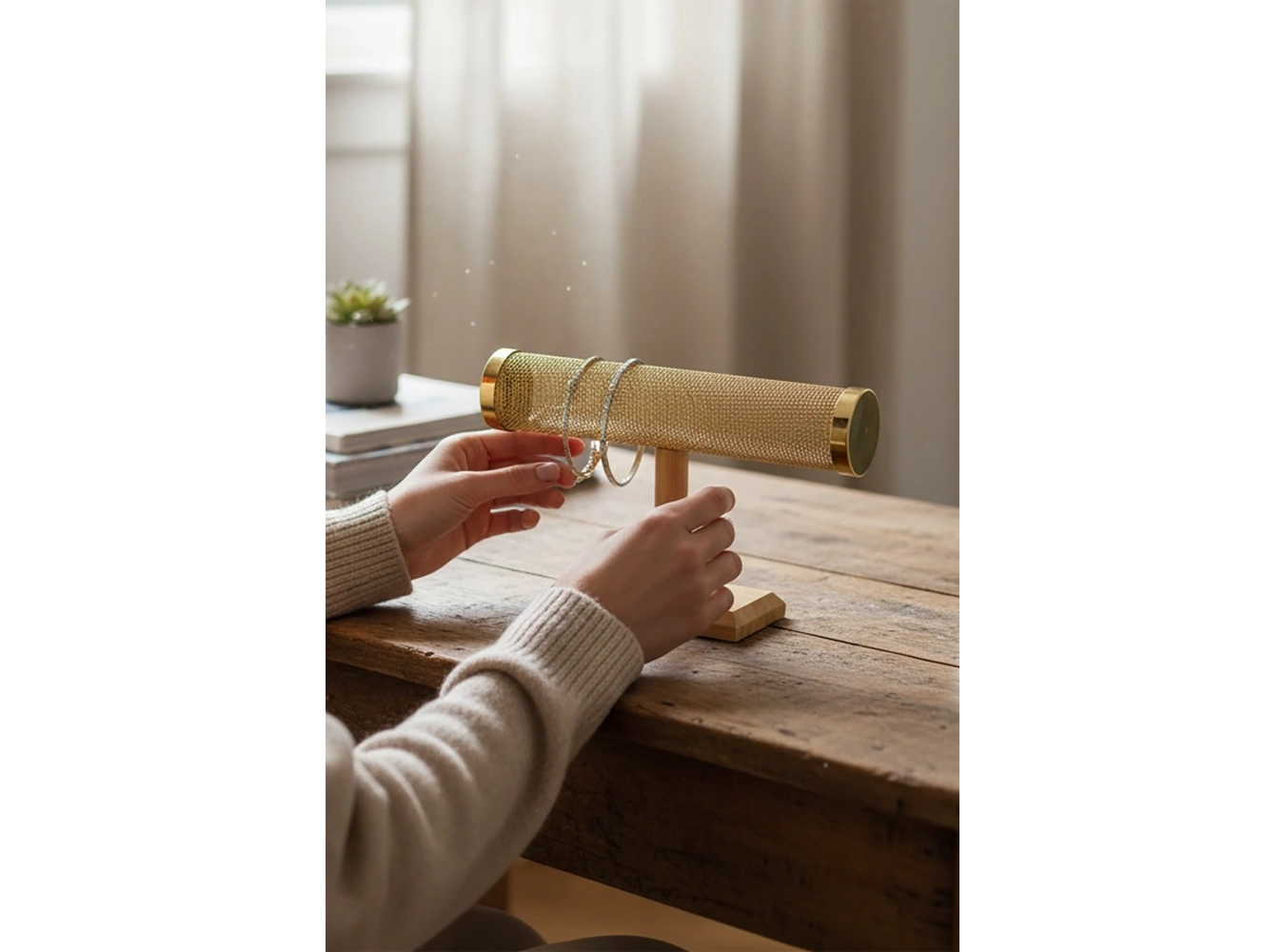 Altın Renk Saat/Bileklik Takı Standı