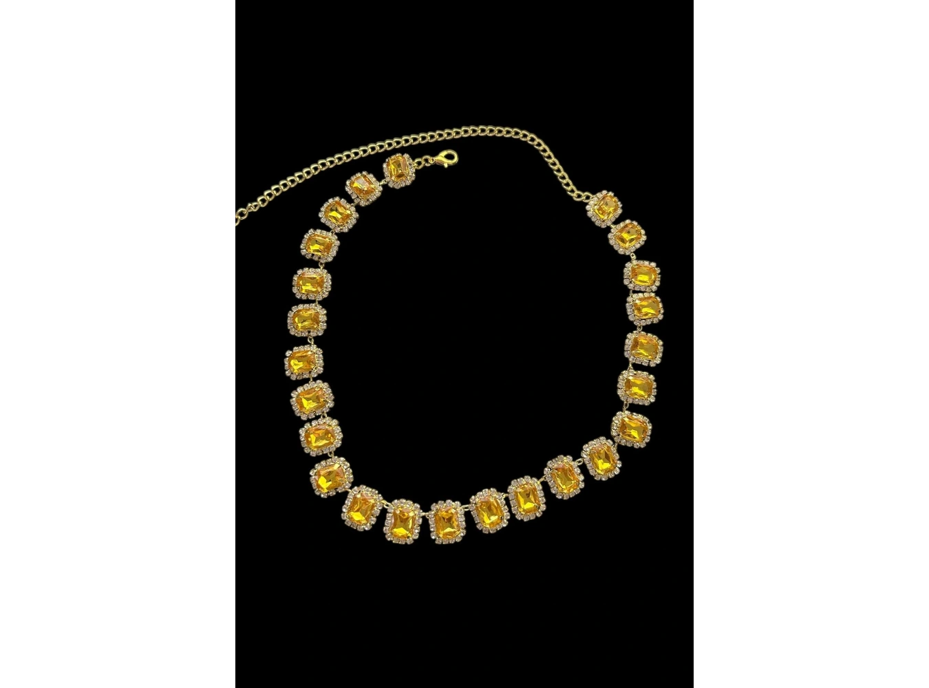 Altın Renk Sarı Taş Detaylı Tasarım Abiye Kolye