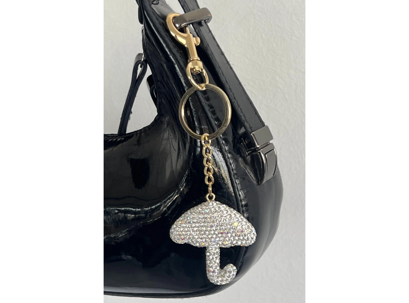 Altın Renk Şemsiye Figürlü Gümüş Renk Taş Detaylı Çanta Charm/ Anahtarlık