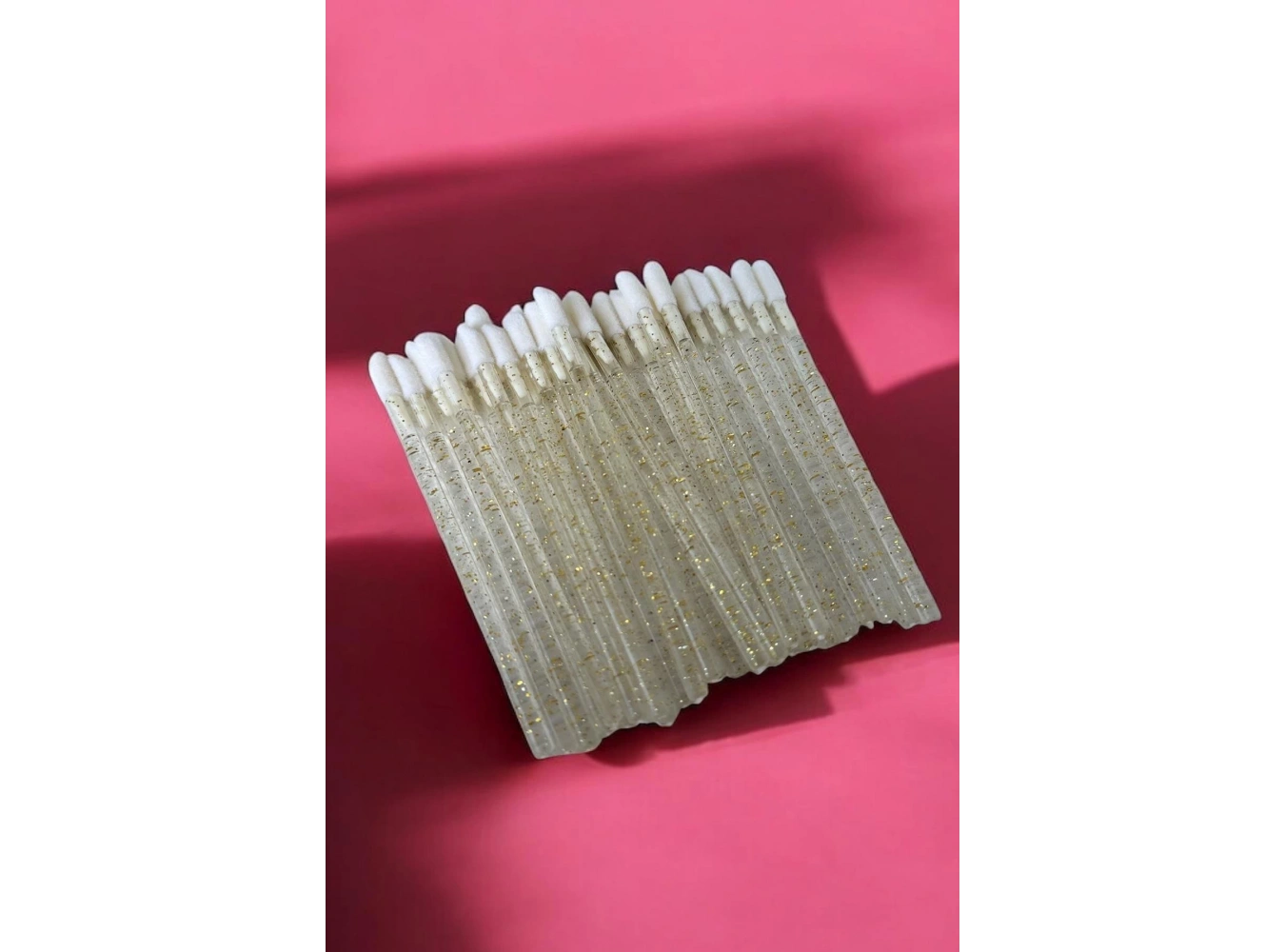 Altın Renk Sim Detaylı Ruj Sürme Çubuğu