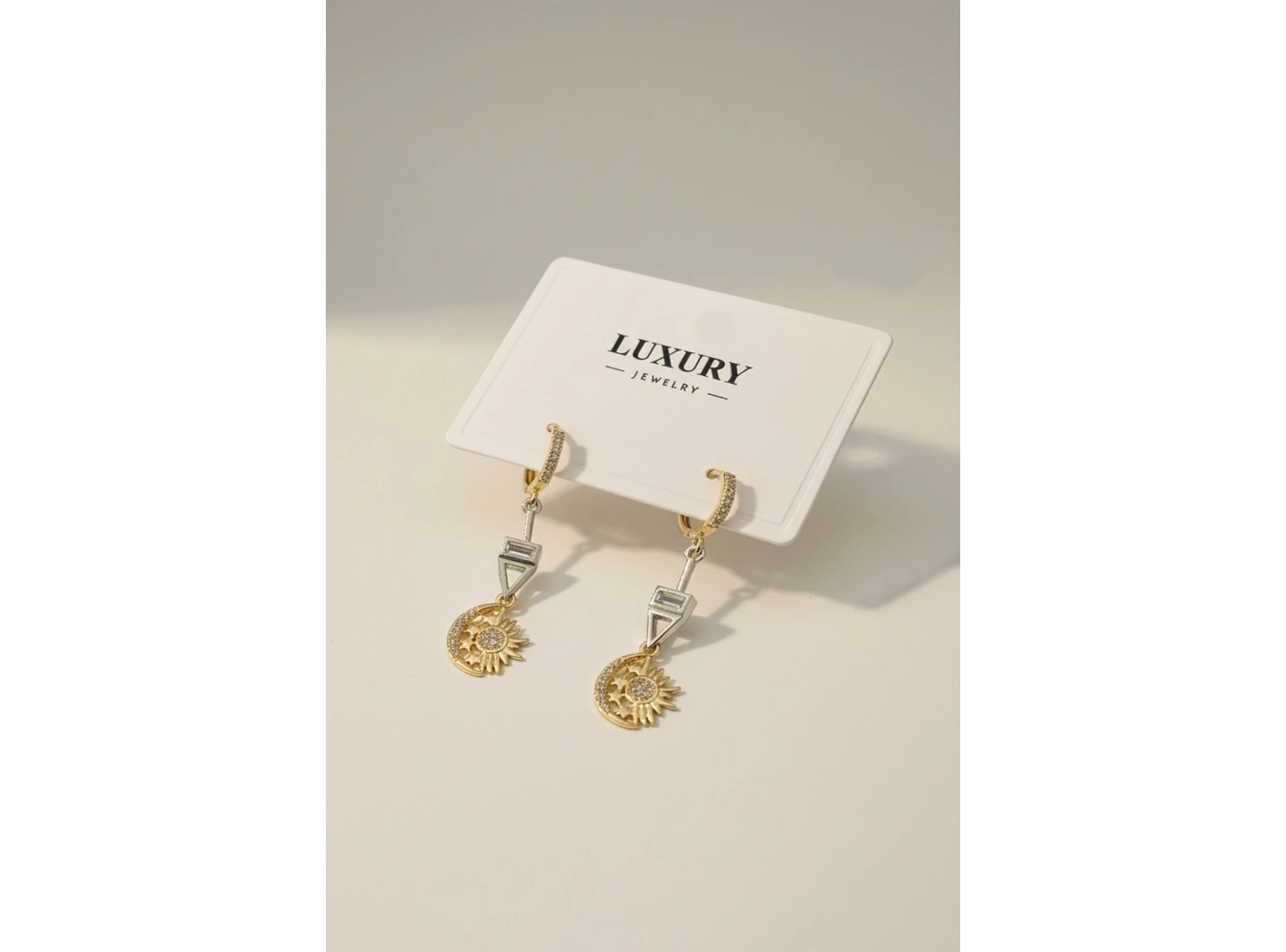 Altın Renk Taş Detayl Sallantılı 14K Altın Kaplama Küpe (Çift)