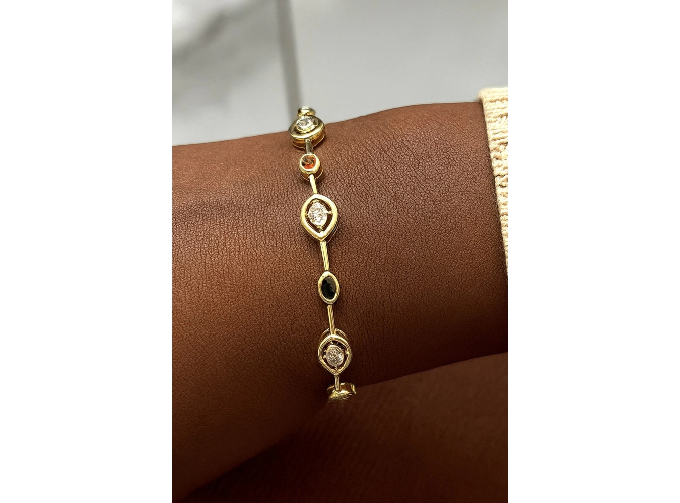 Altın Renk Taş Detaylı 14K Altın Kaplama  Bileklik