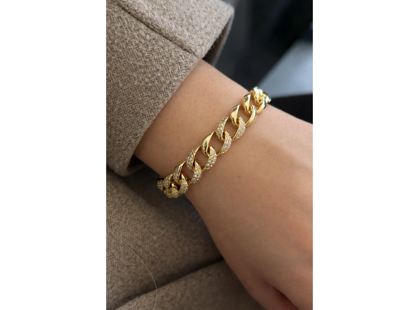 Altın Renk Taş Detaylı 14K Altın Kaplama CM Bileklik